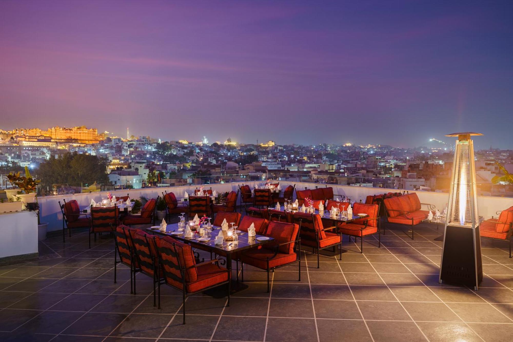 Chunda Haveli Hotel Удайпур Екстериор снимка